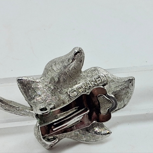 * Vintage Signed Charel Silver Tone Leaf Clip On Earrings - Picture 5 of 5